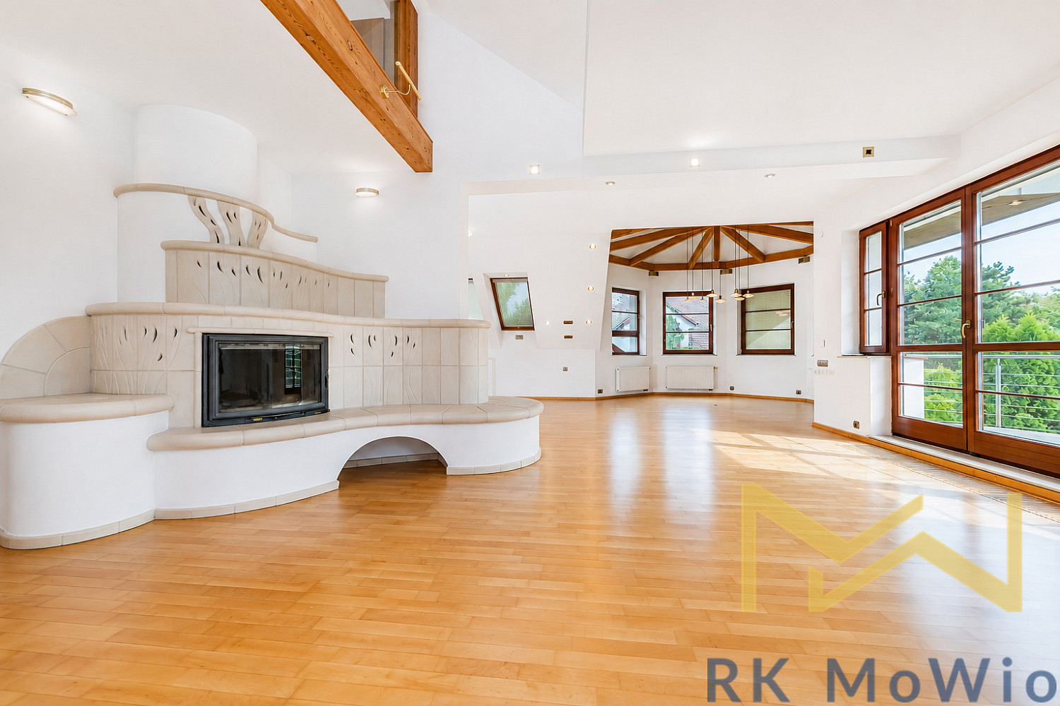 Pronájem domu 450 m² s pozemkem 820 m²