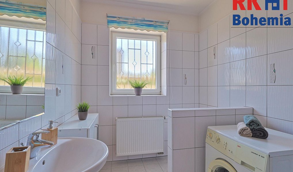 Prodej domu 266 m² s pozemkem 1 426 m², Šestajovice – náhled fotky 23