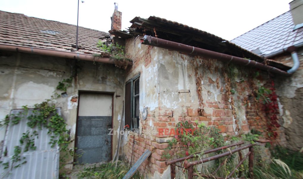 Prodej stavebního pozemku 471 m², Hodonice – náhled fotky 4