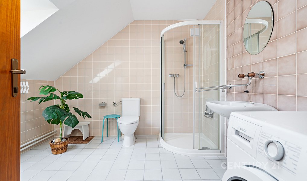 Prodej domu 193 m² s pozemkem 772 m², Plzeň – náhled fotky 5