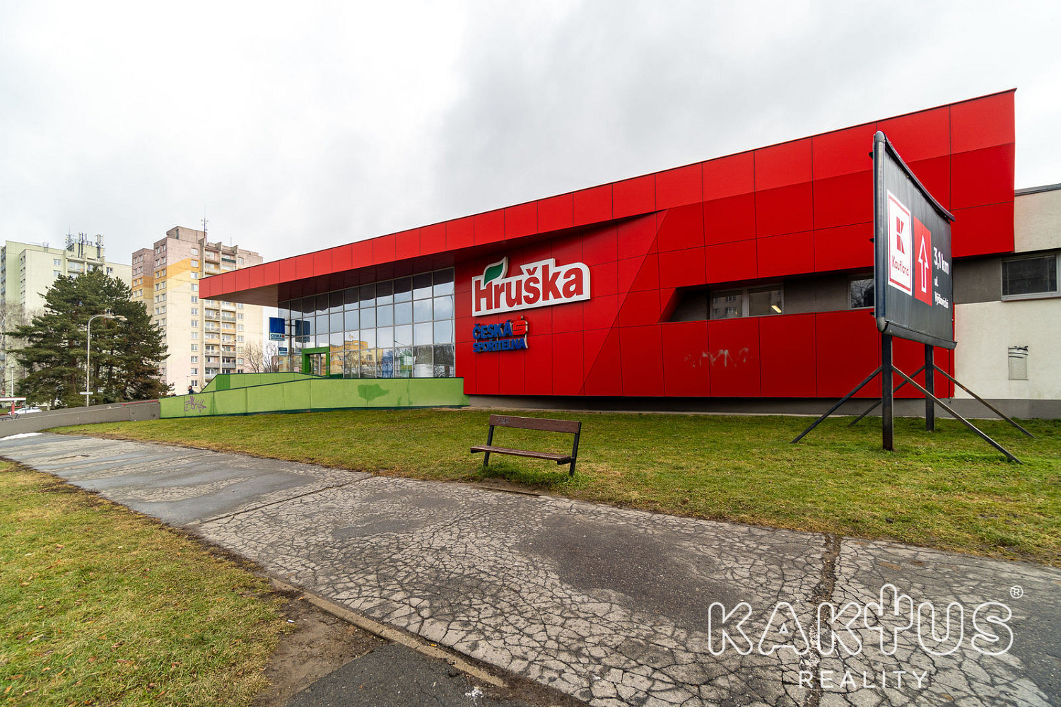 Pronájem obchodních prostor 126 m² – fotografie 4