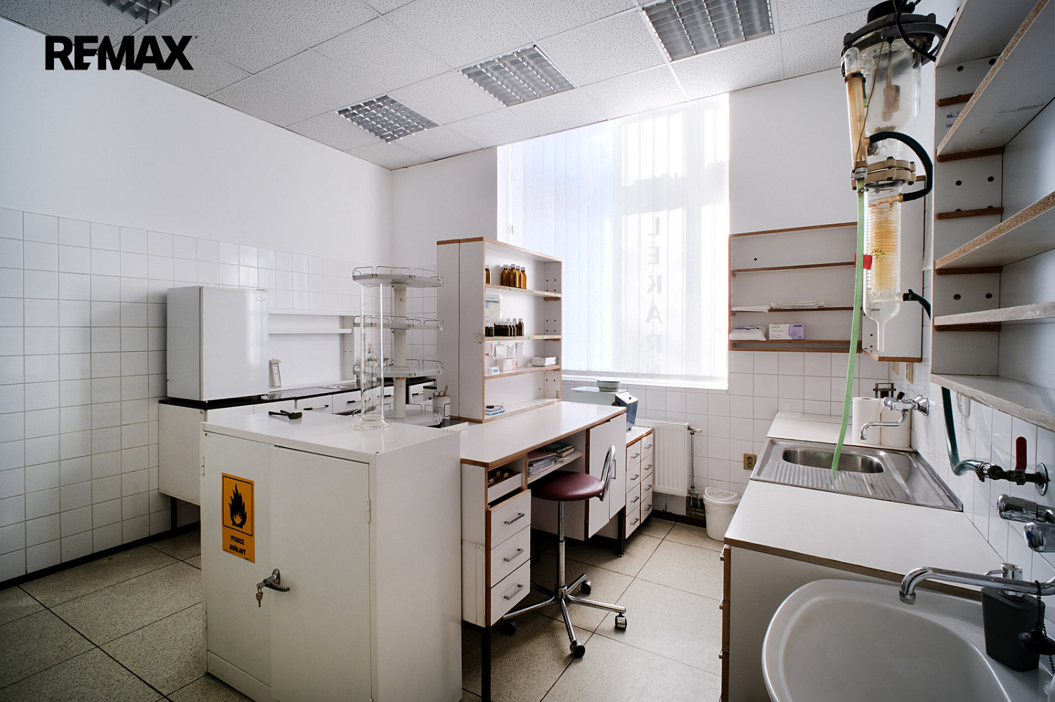 Pronájem obchodních prostor 156 m² – pohled 6