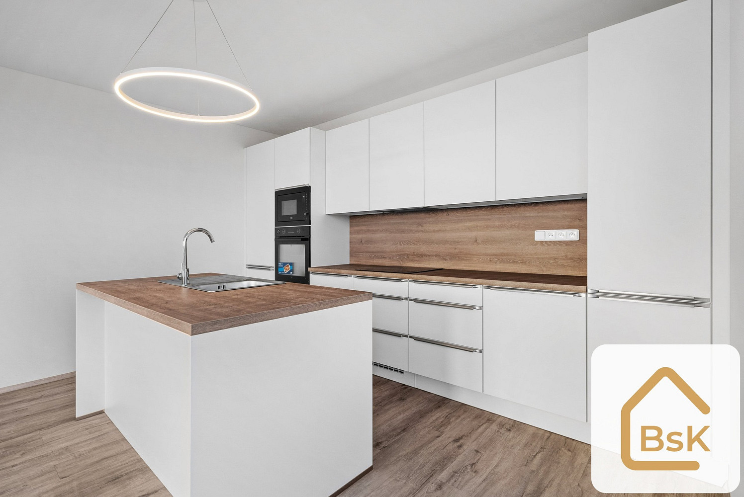 Prodej bytu 4+kk 111 m² – fotografie 2