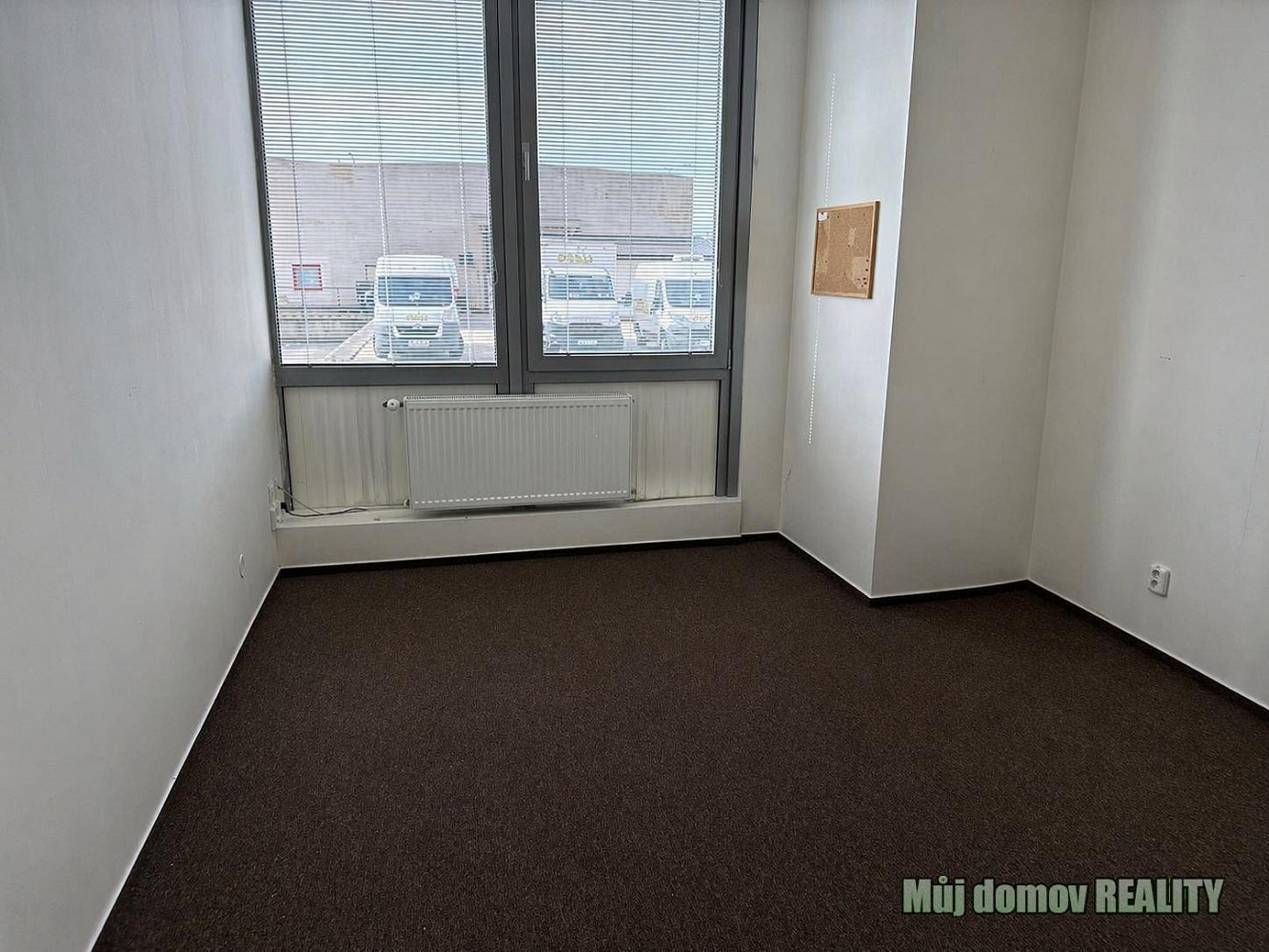 Pronájem obchodních prostor 15 m²