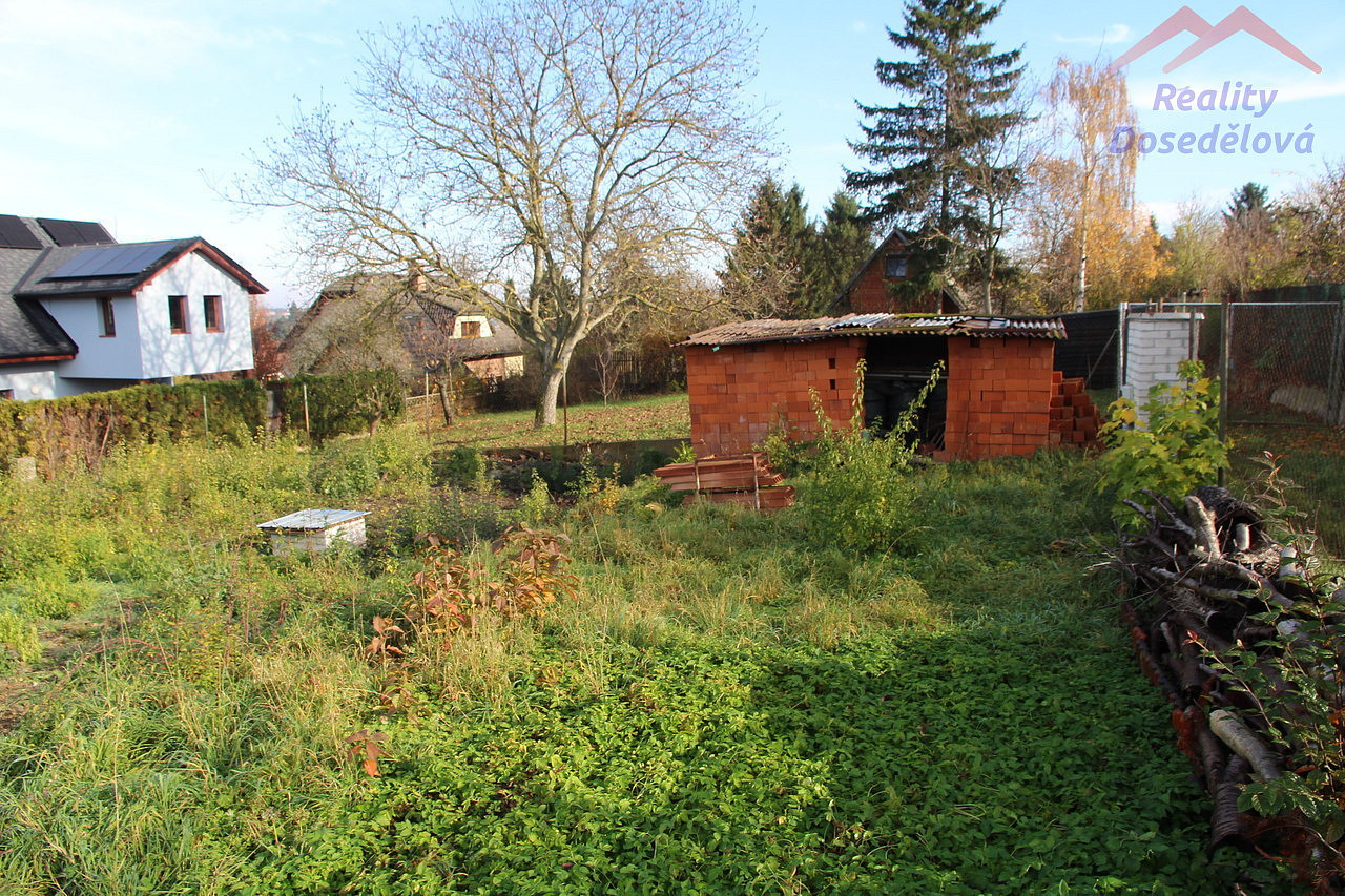 Prodej stavebního pozemku 433 m² – pohled 4