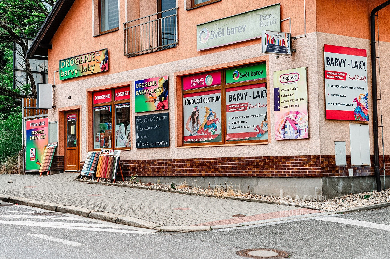 Prodej obchodních prostor 201 m² – fotografie 2