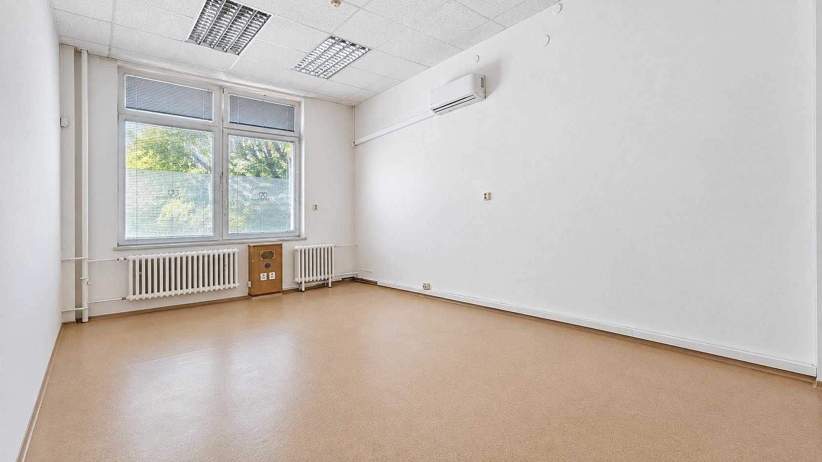 Pronájem skladovacích prostor 72 m² – fotografie 2