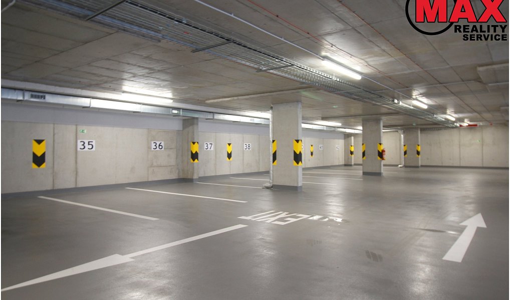 Pronájem garážového stání 10 m2, Praha - Hloubětín, Praha – náhled fotky 2