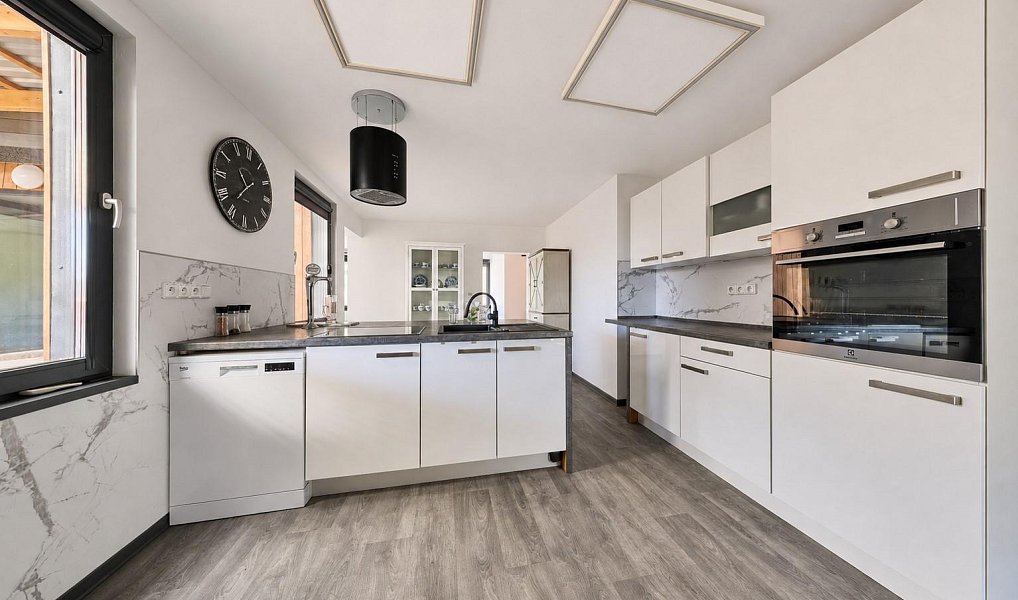 Prodej domu 181 m² s pozemkem 889 m², Trutnov – náhled fotky 10