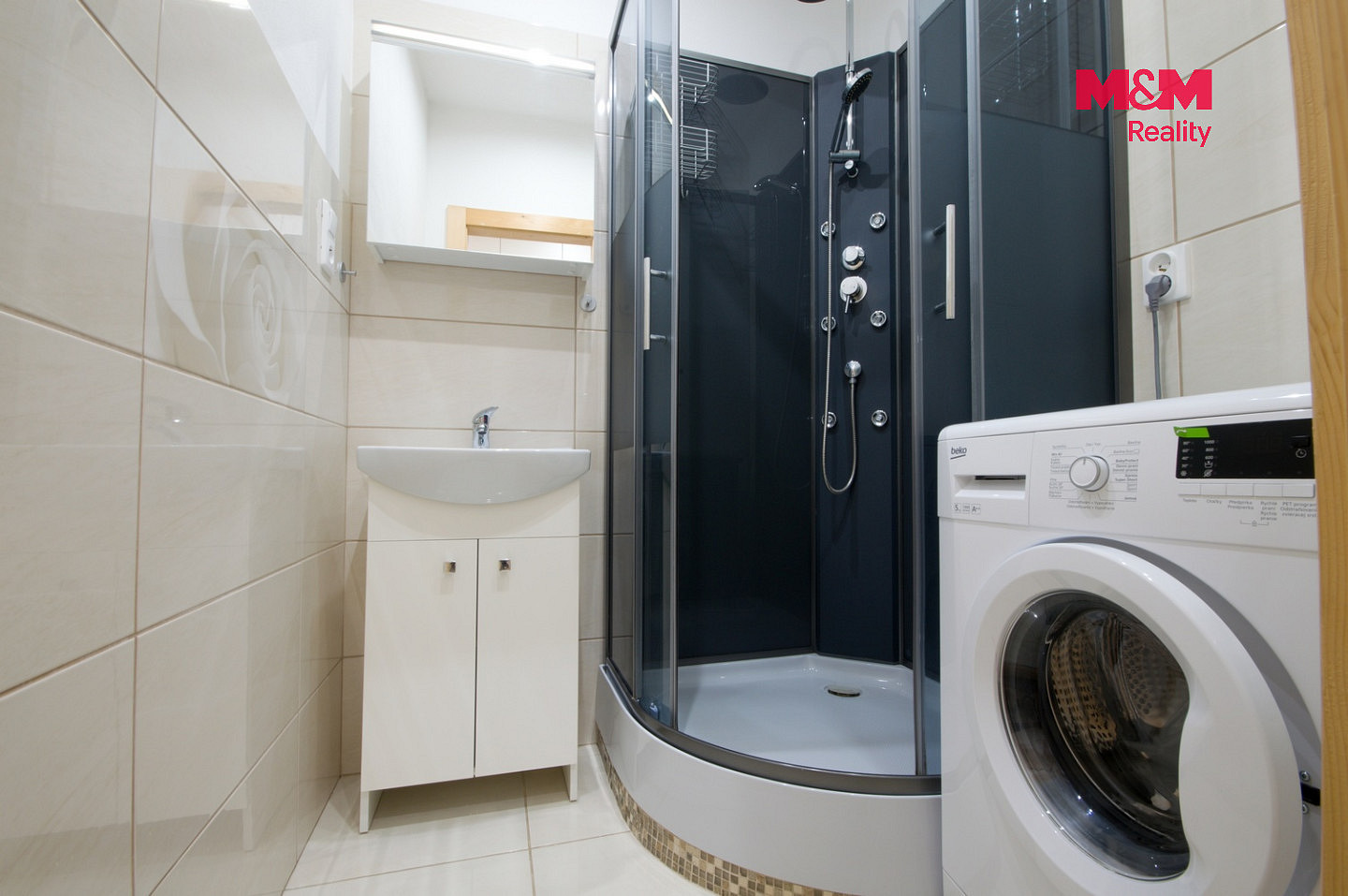 Pronájem bytu 2+kk 34 m² – fotografie 3