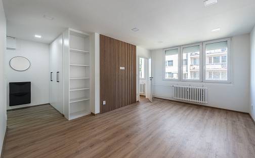 Prodej bytu 2+1 42 m², Zálesí, Praha 4 - Lhotka