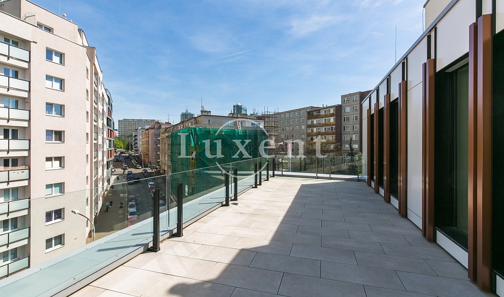 Pronájem kanceláře 423 m², Praha – náhled fotky 2