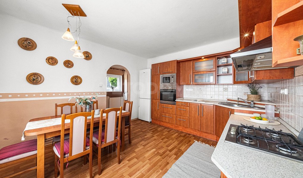 Prodej domu 176 m² s pozemkem 466 m², Plzeň – náhled fotky 3