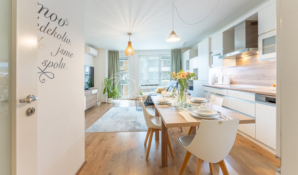 Prodej bytu 3+kk 79 m², Praha – náhled fotky 3