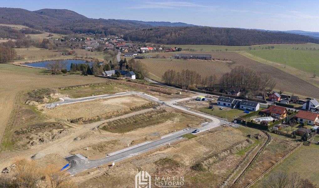 Prodej stavebního pozemku 729 m², Komárov – náhled fotky 9