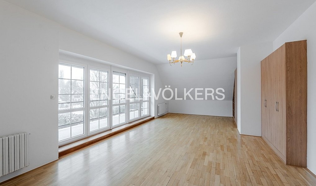 Pronájem domu 350 m² s pozemkem 761 m², Průhonice – náhled fotky 4