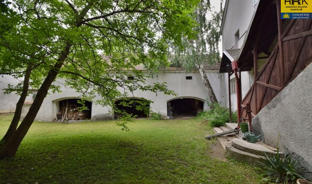 Prodej domu 300 m² s pozemkem 3 106 m², Mostkovice – náhled fotky 15