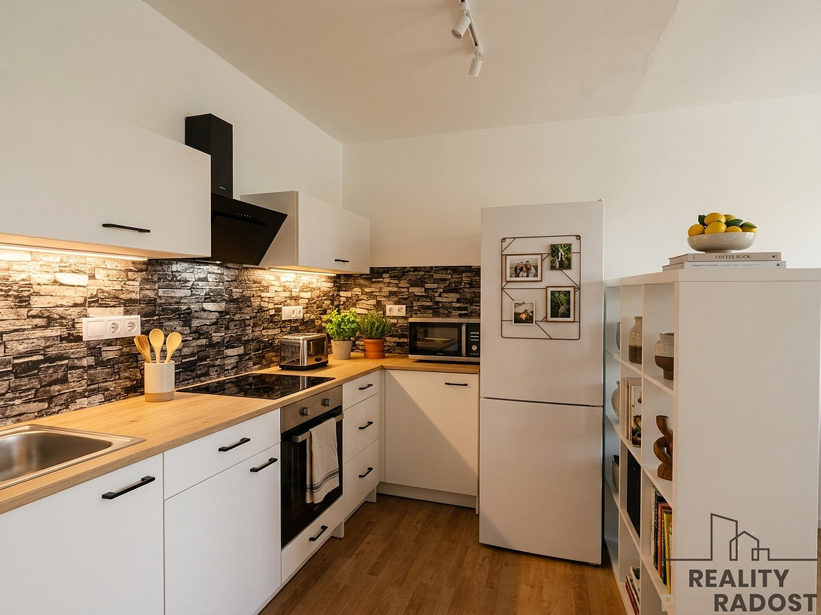 Pronájem bytu 1+kk 35 m²