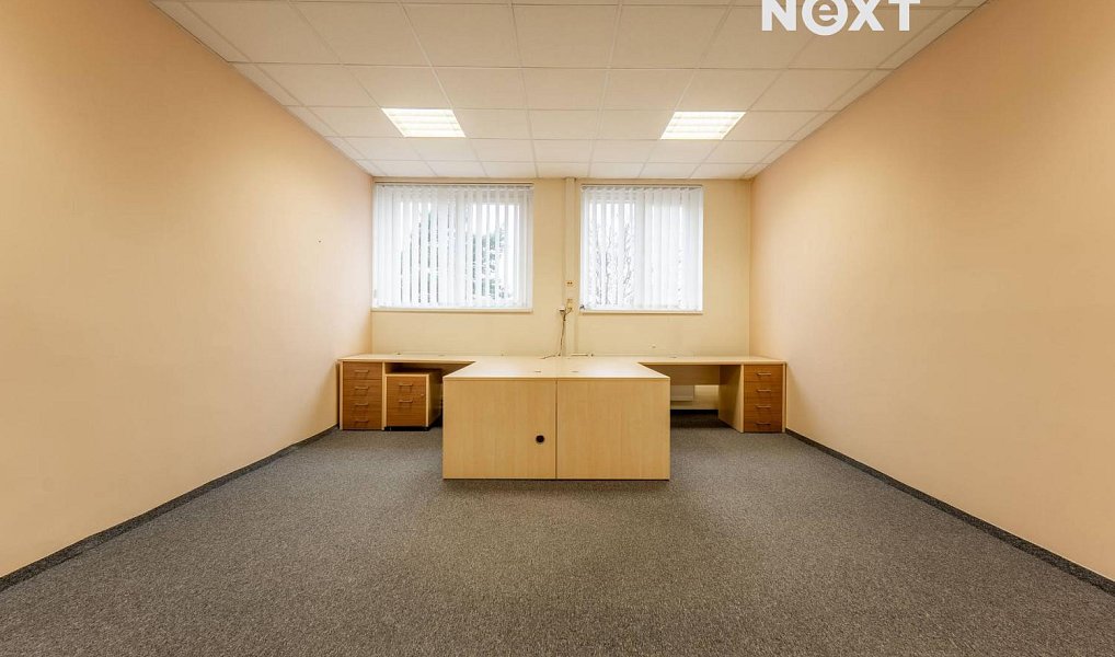 Pronájem kanceláře 251 m², Vestec – náhled fotky 16