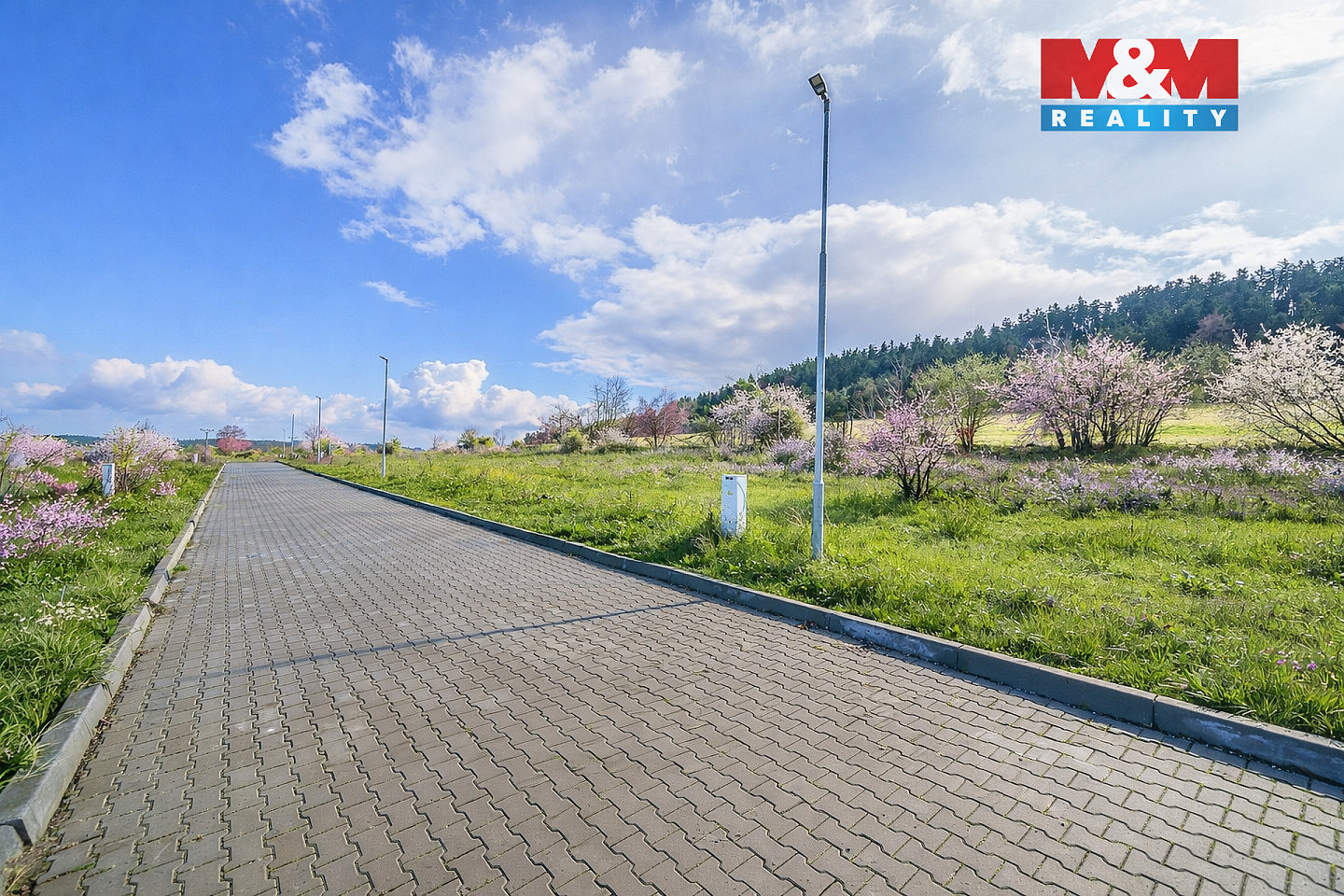 Prodej stavebního pozemku 824 m² – fotografie 4