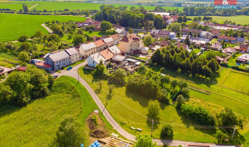 Prodej stavebního pozemku 1 021 m², Uhřice – náhled fotky 5