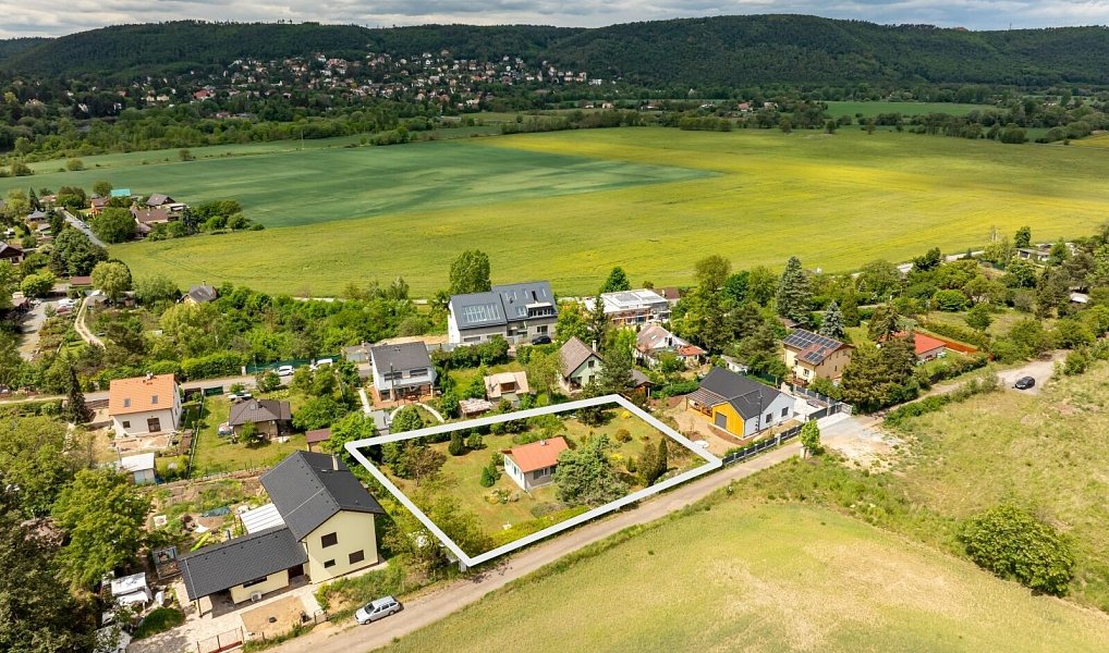 Prodej stavebního pozemku 1 245 m², Praha – náhled fotky 2