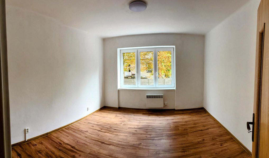 Pronájem bytu 2+1 55 m², Sokolov – náhled fotky 2