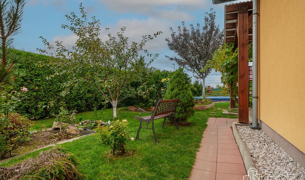 Prodej domu 100 m² s pozemkem 1 272 m², Nové Sedlo – náhled fotky 2