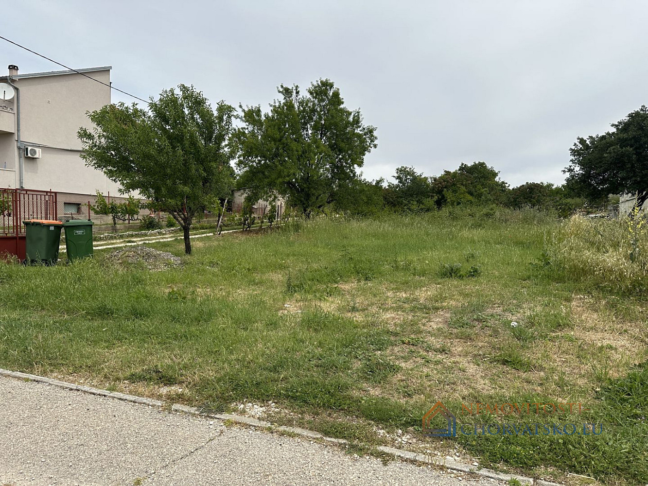 Prodej stavebního pozemku 2 674 m² – pohled 3