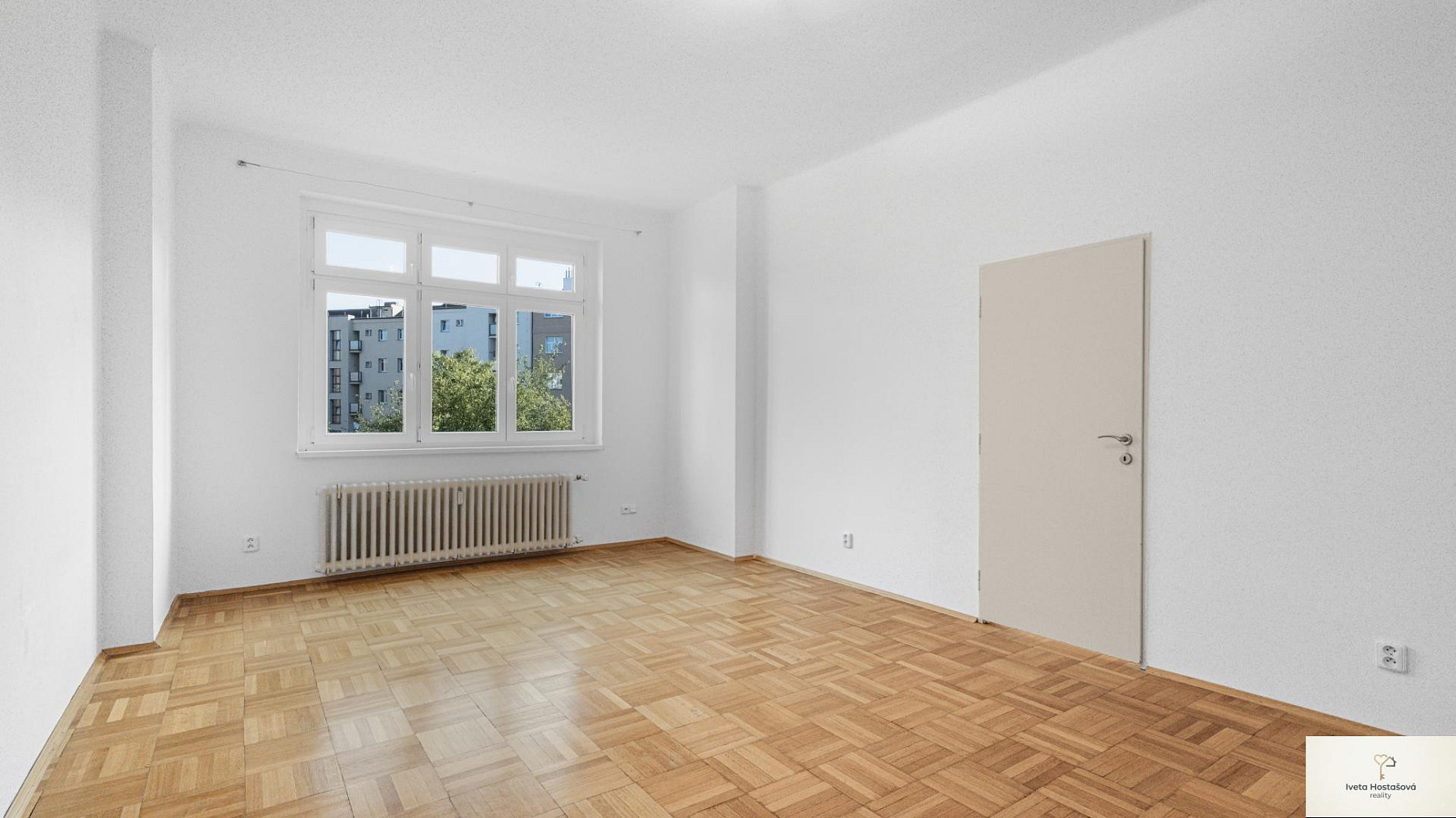 Pronájem bytu 2+kk 67 m² – fotografie 3