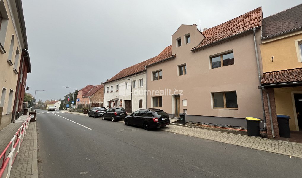 Prodej domu 204 m² s pozemkem 204 m², Modlany – náhled fotky 19