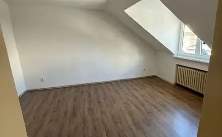 Pronájem bytu 1+1 39 m², Pivovarská, Praha 5 - Smíchov, okres Praha