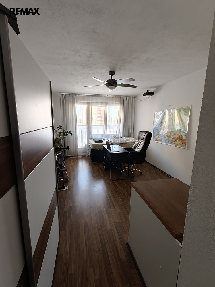 Prodej bytu 1+kk 27 m² — photo 2