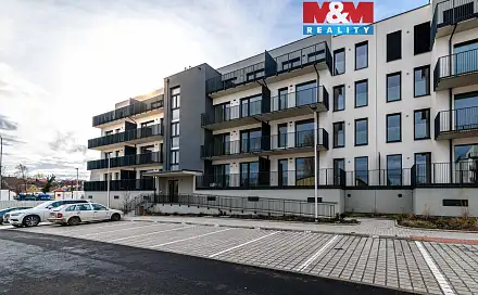 Pronájem bytu 1+kk 28 m², Ke křížku, Kladno - Dubí