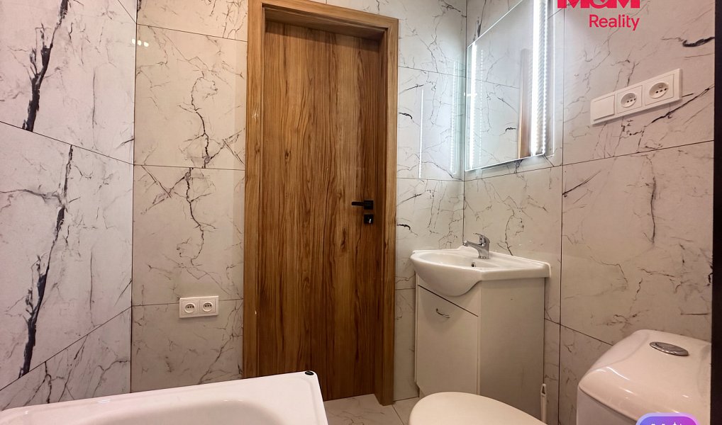 Pronájem bytu 1+kk 19 m², Jirkov – náhled fotky 7