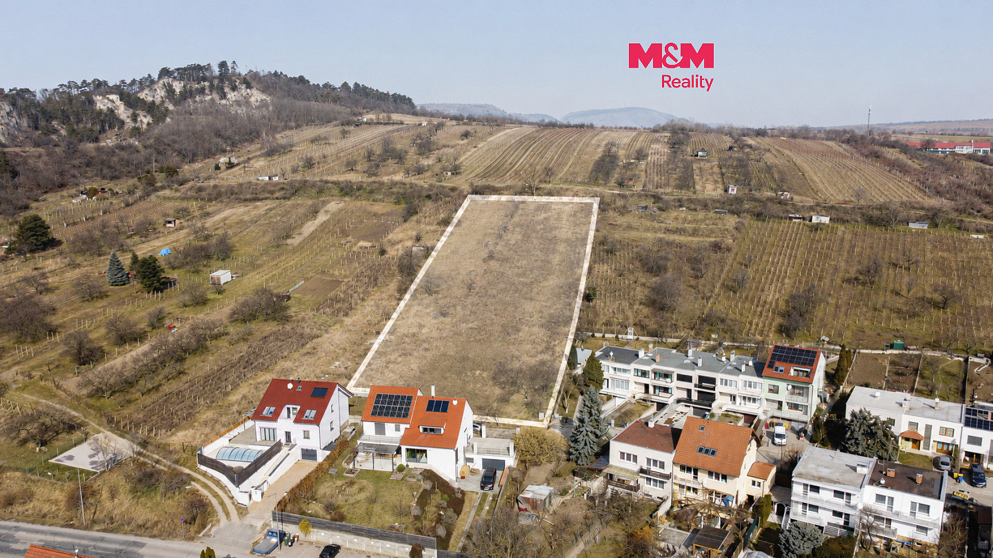Prodej stavebního pozemku 7 881 m²