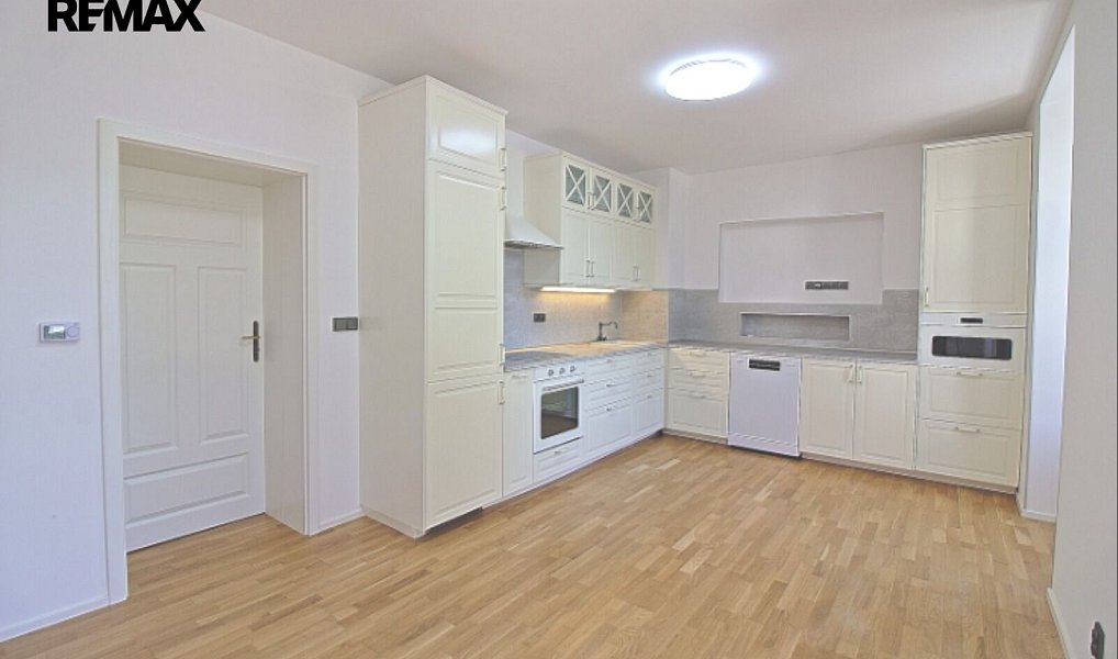 Prodej bytu atypického 141 m², Dobřichovice – náhled fotky 2