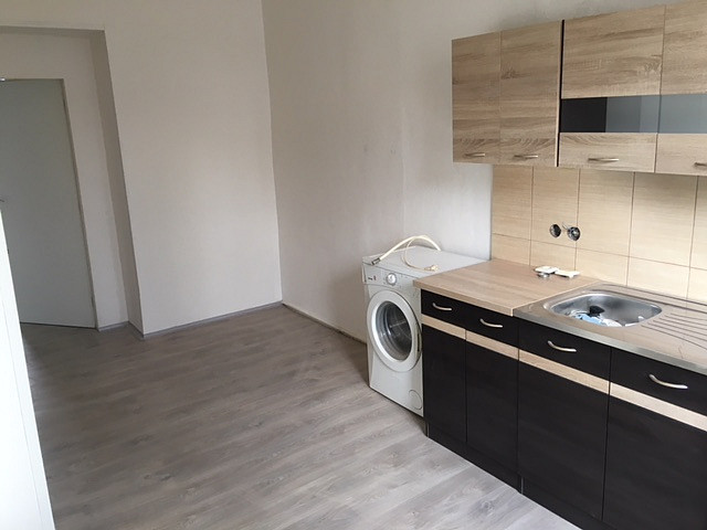 Pronájem bytu 2+kk 36 m² — photo 2