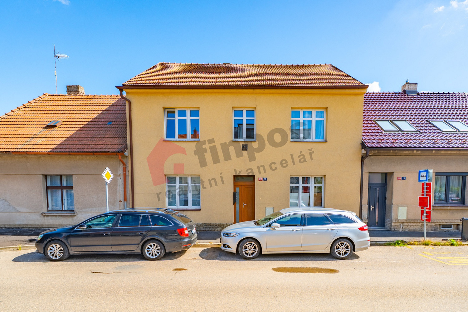 Prodej nájemního domu, činžáku 206 m² – fotografie 2