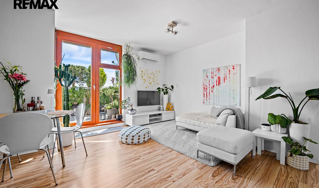 Prodej bytu 2+kk 45 m², Praha – náhled fotky 2