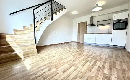 Pronájem bytu 3+kk 77 m²