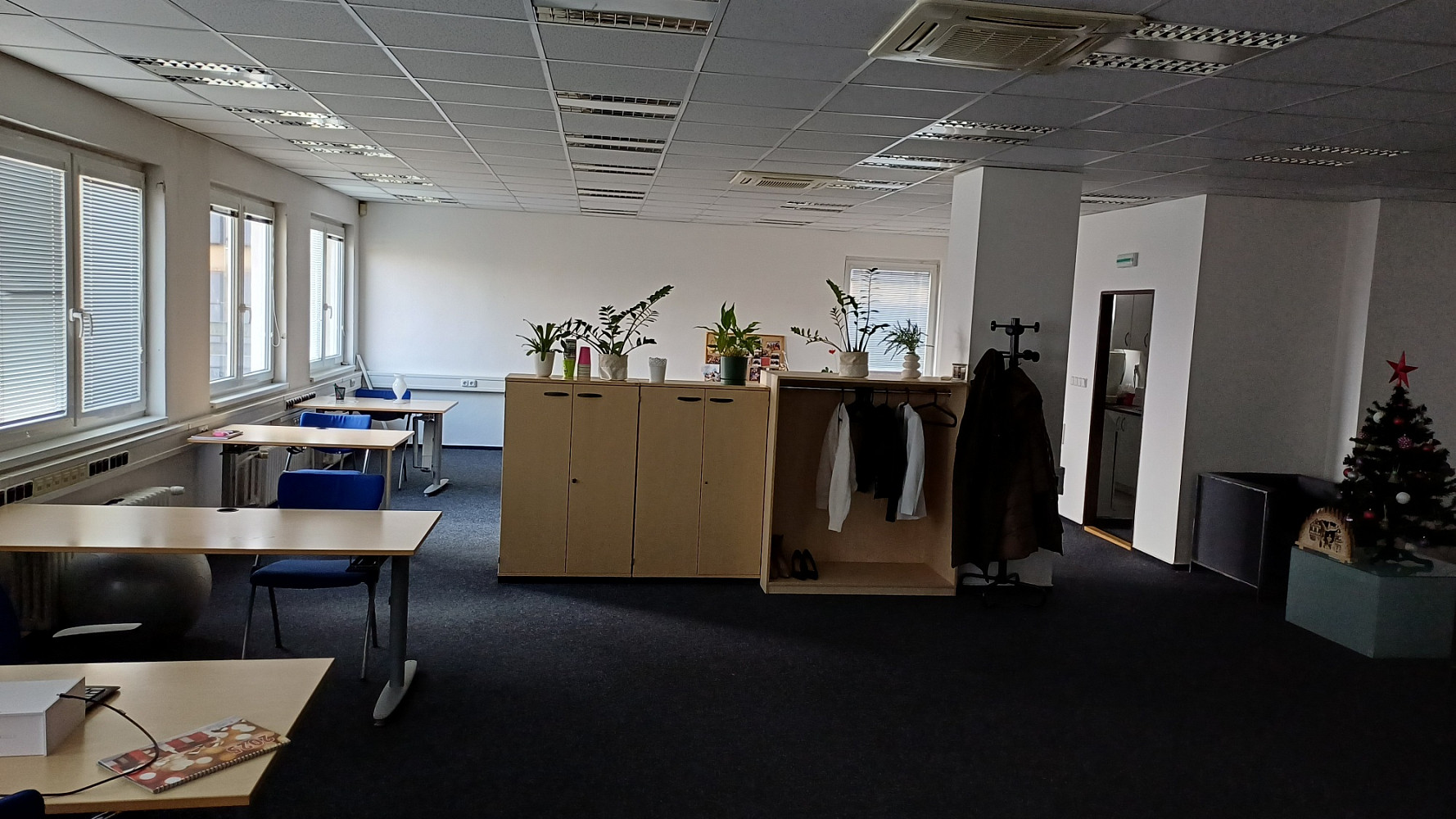 Pronájem kanceláře 1 000 m² – další