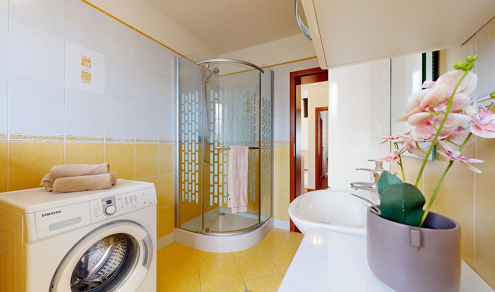 Prodej domu 225 m² s pozemkem 807 m², Bašť – náhled fotky 16
