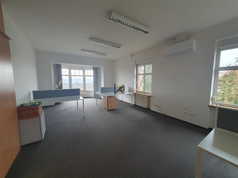 Pronájem kanceláře 160 m² — photo 5