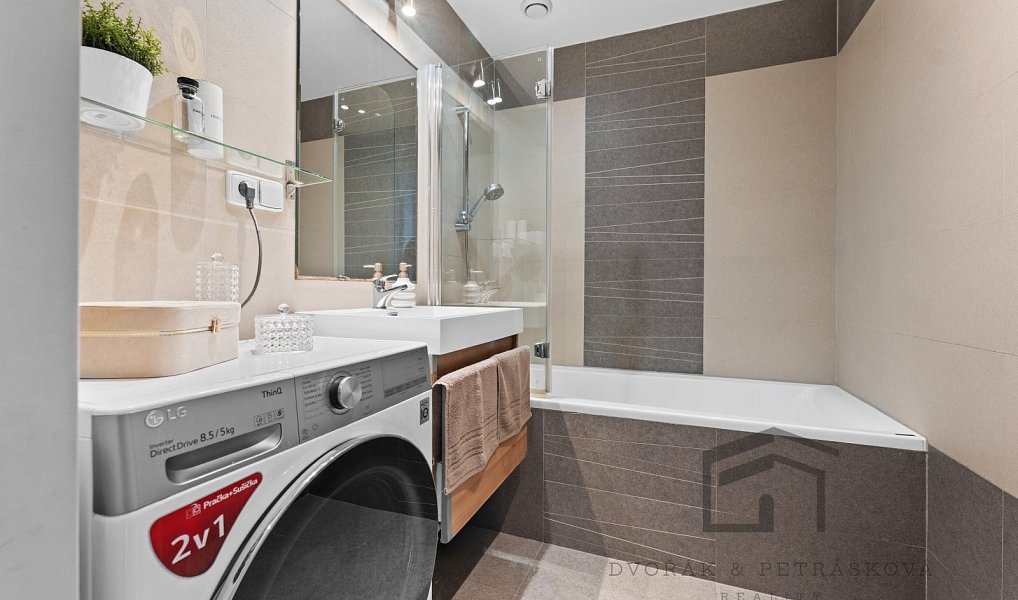 Prodej bytu 2+kk 52 m², Praha – náhled fotky 13