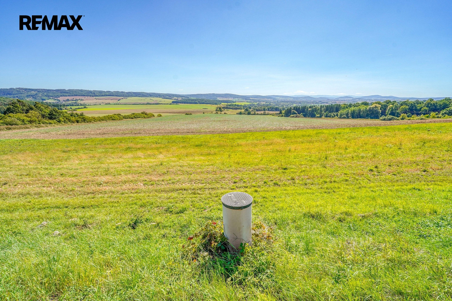 Prodej stavebního pozemku 732 m² – fotografie 3