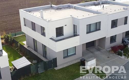 Prodej domu 176 m² s pozemkem 243 m², Na Vršku, Kolín - Kolín IV
