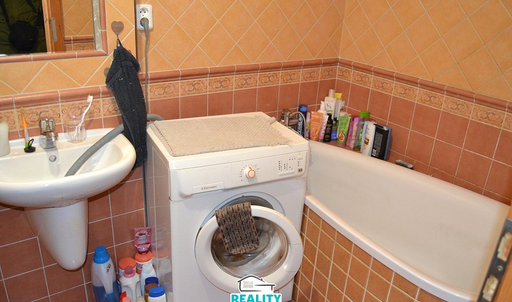Prodej domu 690 m² s pozemkem 611 m², Hejnice – náhled fotky 12