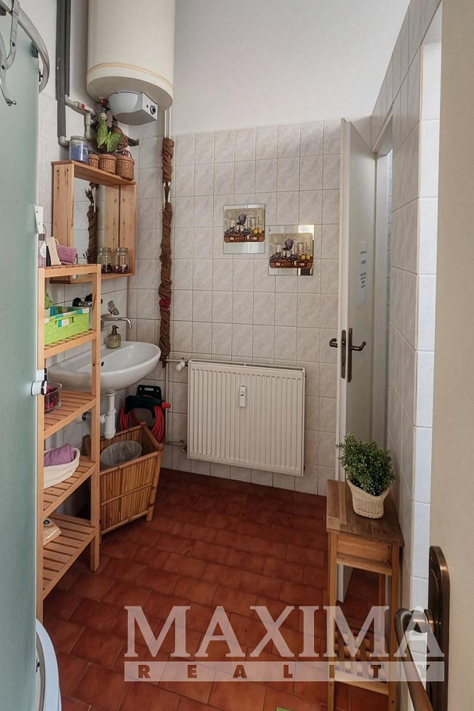Pronájem kanceláře 228 m² – fotografie 4