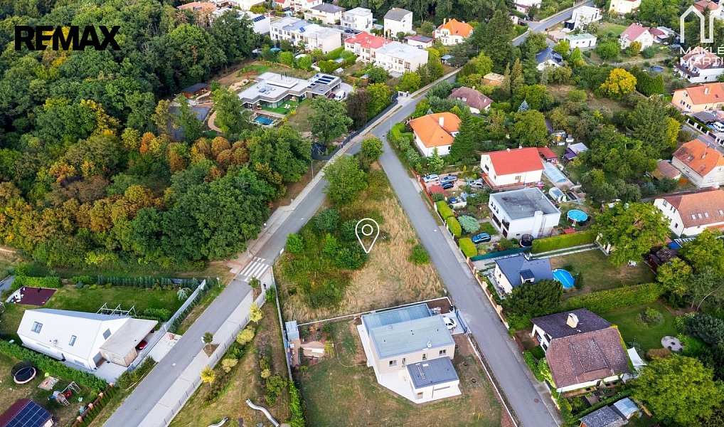 Prodej stavebního pozemku 1 380 m², Černošice – náhled fotky 12